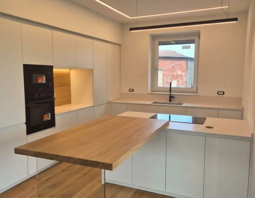 cucina e tavolo